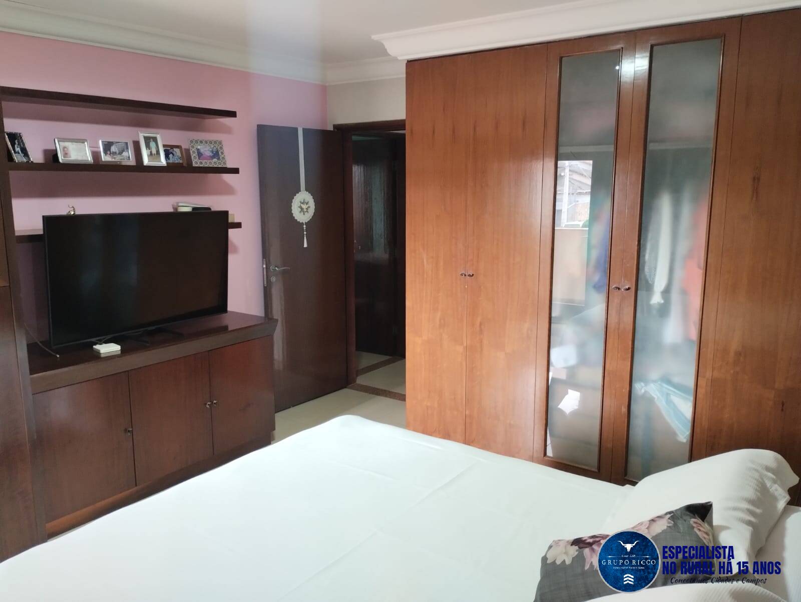 Casa à venda com 4 quartos, 352m² - Foto 11