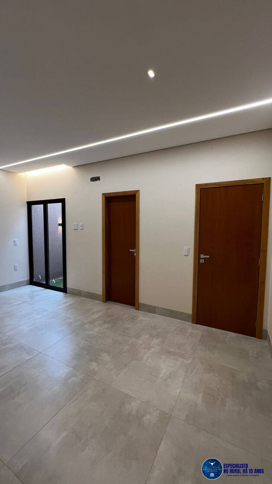 Casa à venda com 3 quartos, 191m² - Foto 2