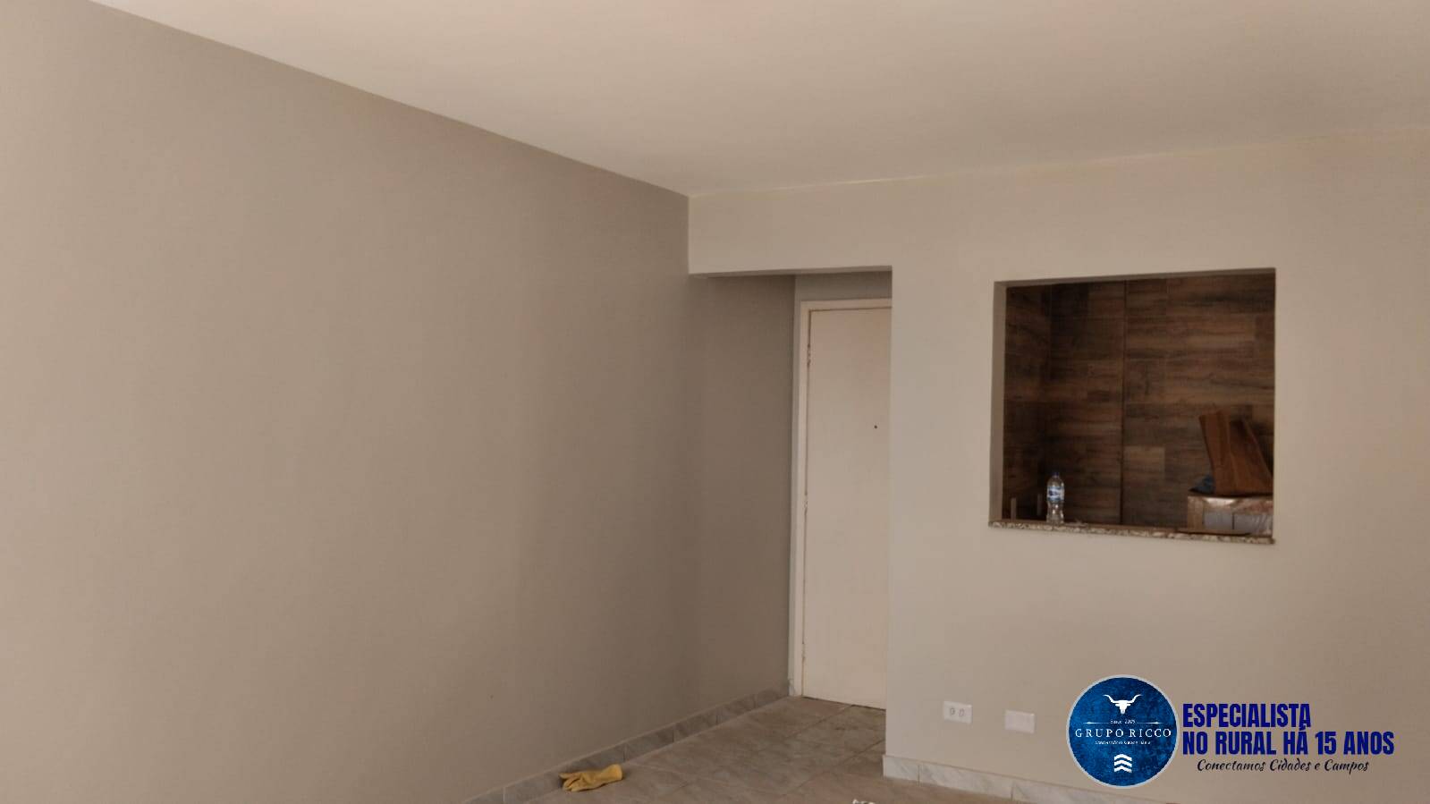 Apartamento à venda com 2 quartos, 56m² - Foto 1