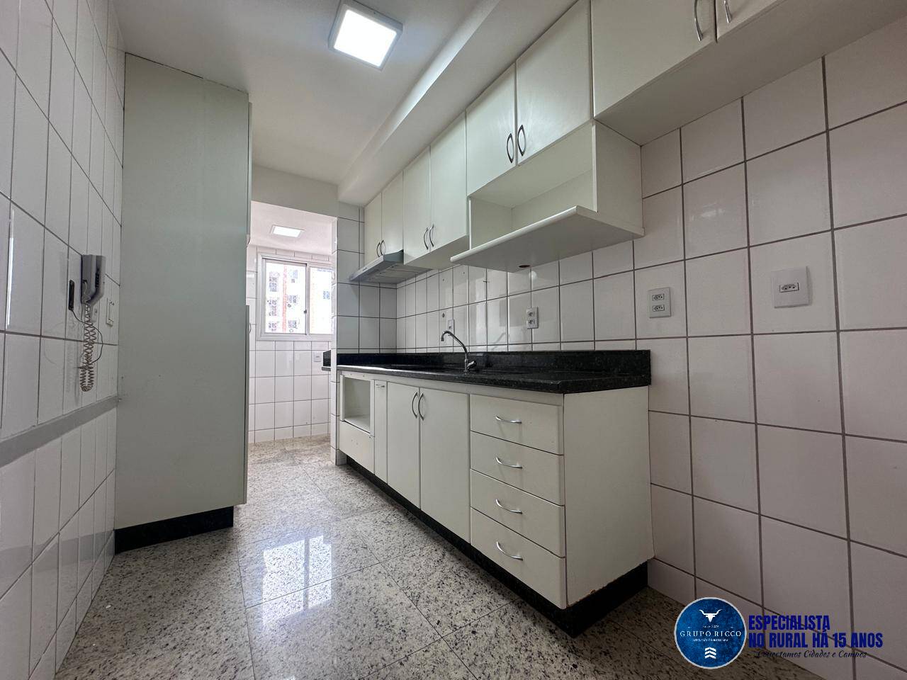 Apartamento à venda com 3 quartos, 80m² - Foto 4