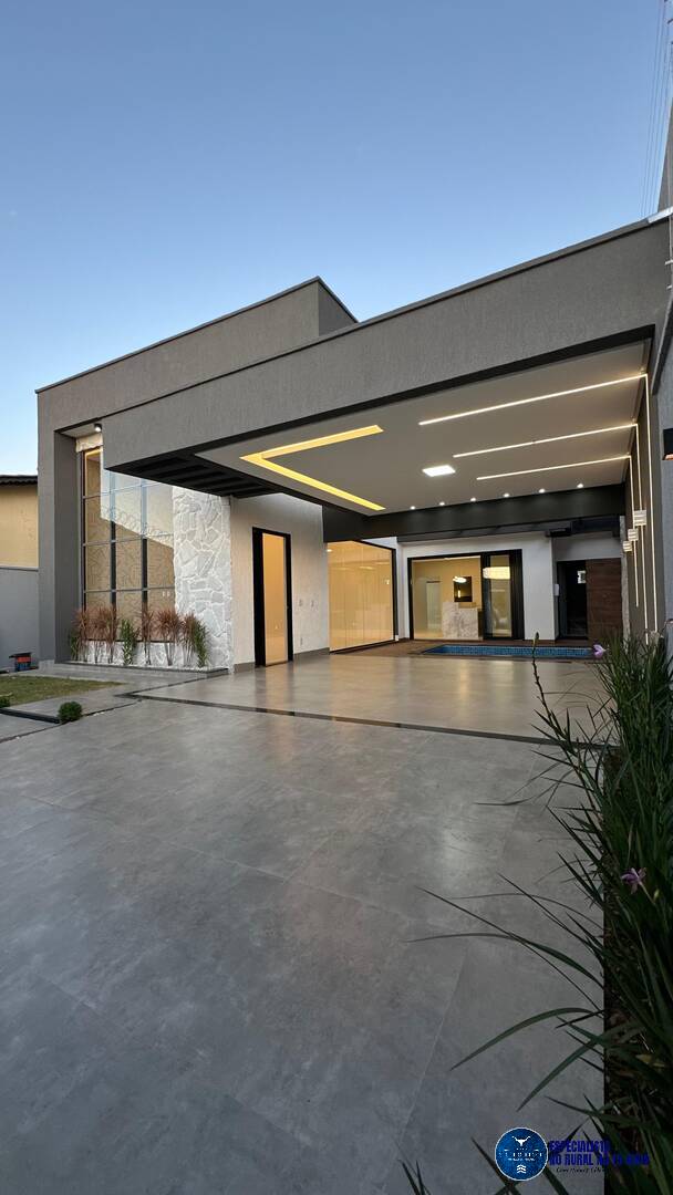 Casa à venda com 4 quartos, 211m² - Foto 2