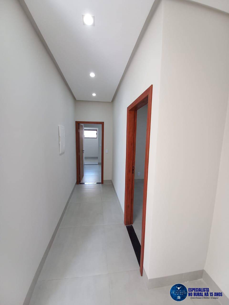 Casa à venda com 3 quartos, 180m² - Foto 8