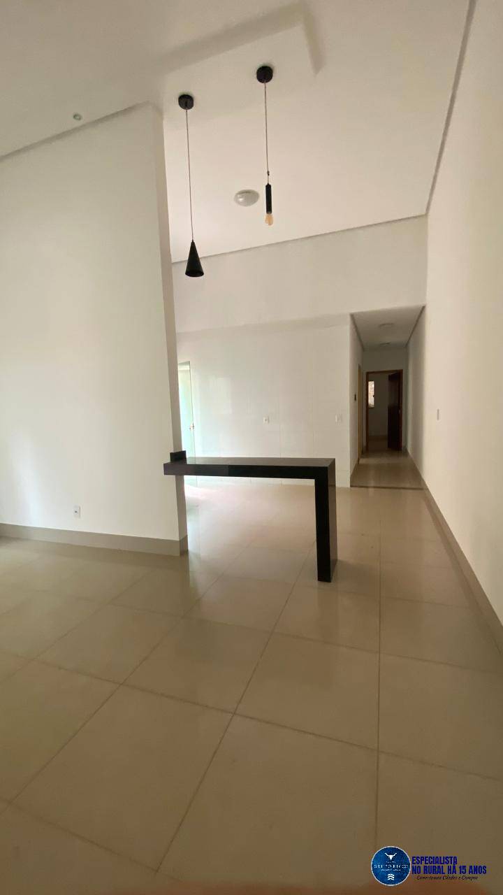 Casa à venda com 3 quartos, 110m² - Foto 2