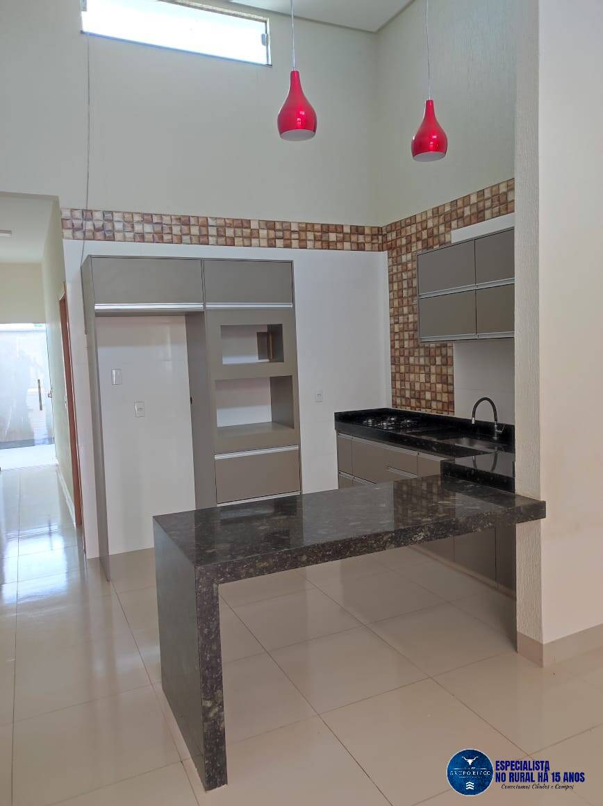 Casa à venda com 2 quartos, 92m² - Foto 3