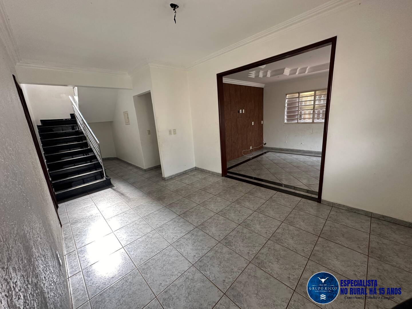 Casa à venda com 4 quartos, 450m² - Foto 3