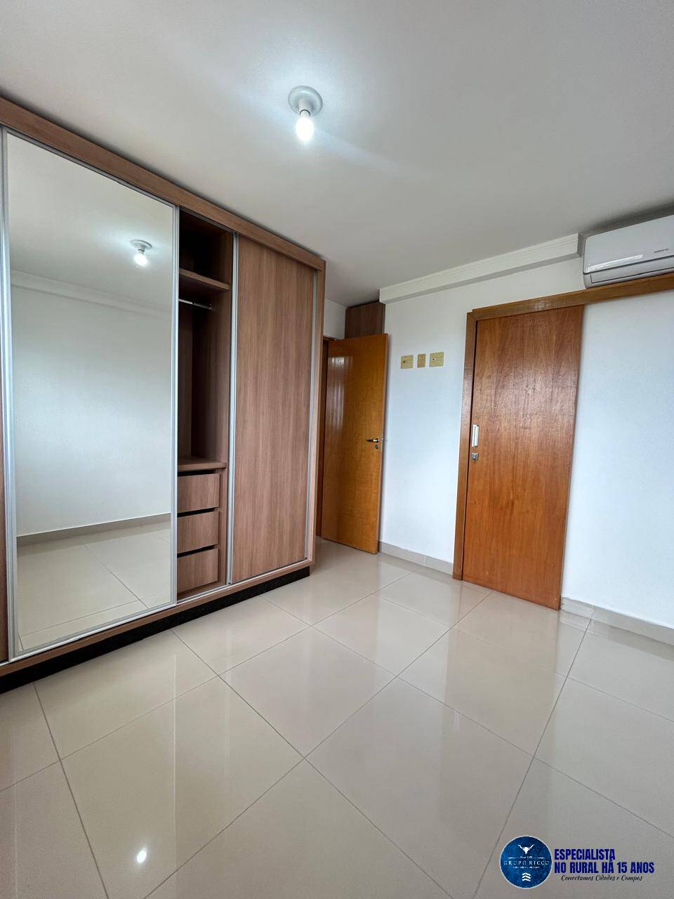 Apartamento à venda com 3 quartos, 75m² - Foto 9