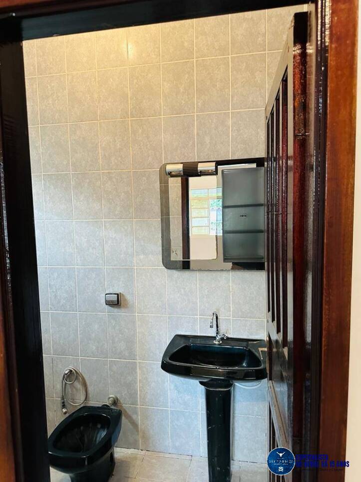 Casa à venda com 3 quartos, 150m² - Foto 14